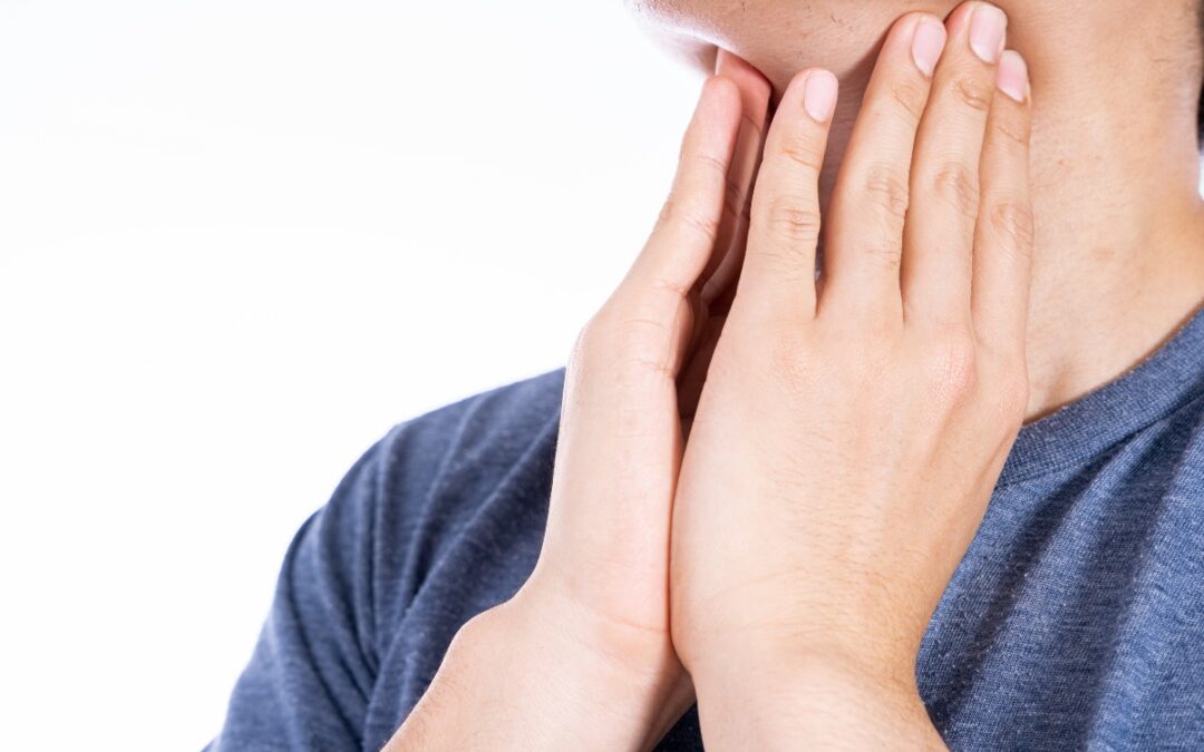 Le goitre thyroïdien : facteurs, symptômes et traitements